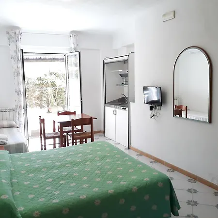 Апарт-готель Paco Benessere & Relax Forio (Isola d'Ischia)